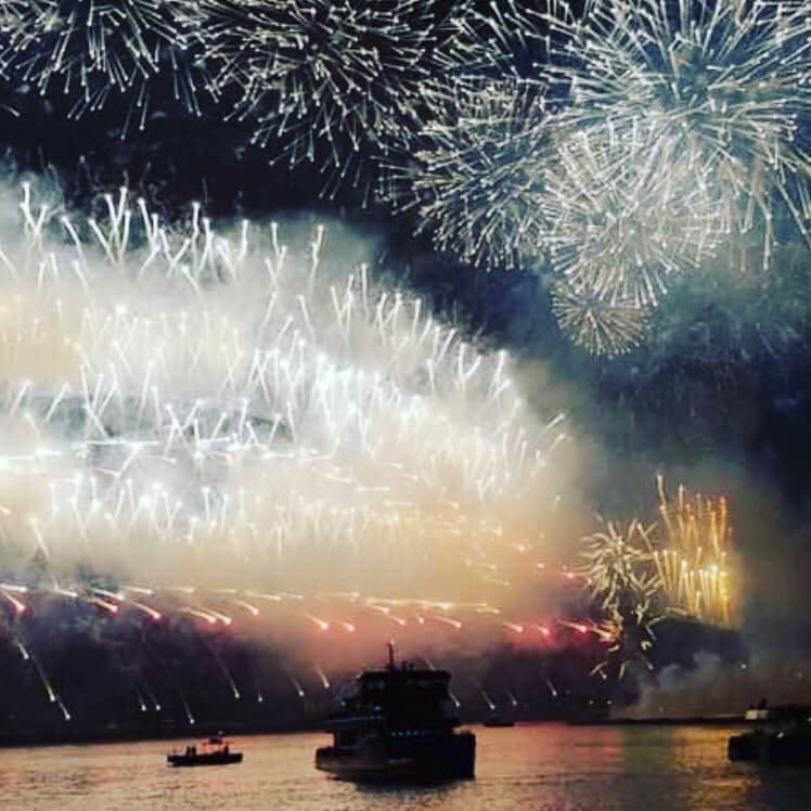 New Year's Eve Boat Party - 6-Hour Fireworks Extravaganza on Sydney Harbour